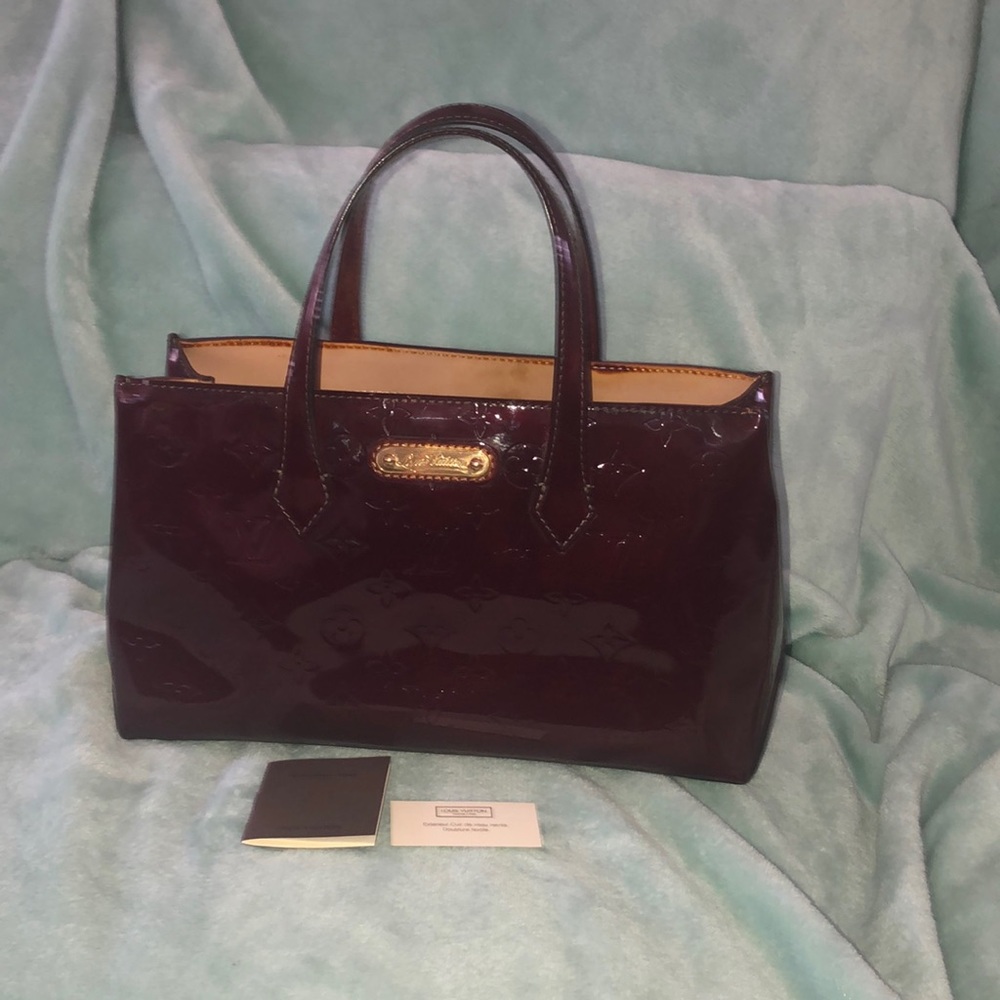 Authentic LV wilshire pm